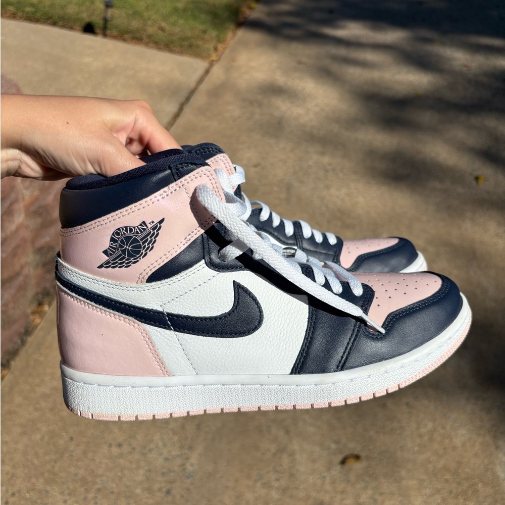 Jordan 1 Bubble Gum - Picture 2 of 3